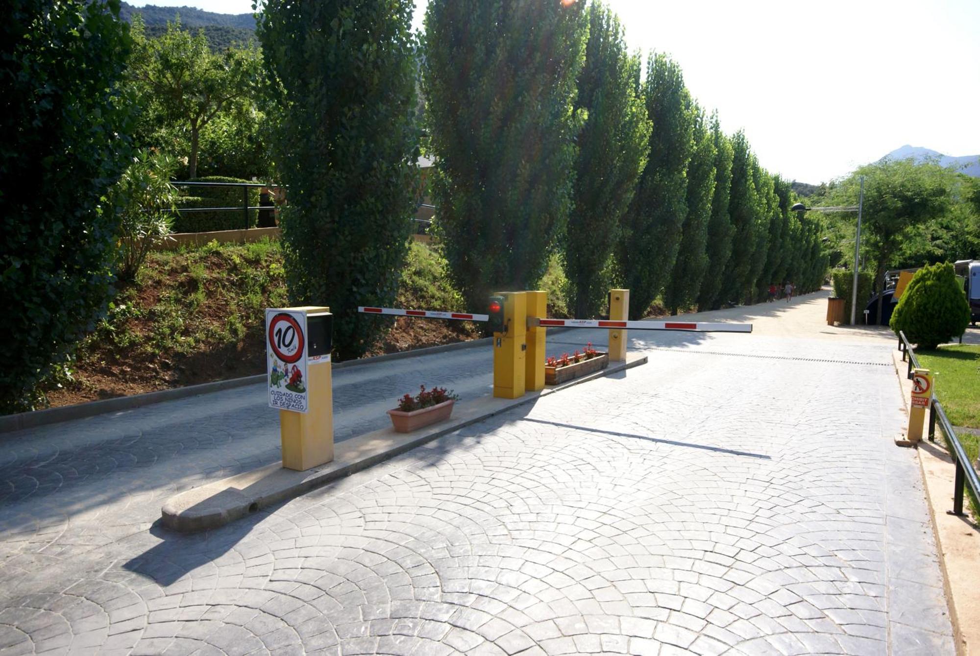 Hotel Camping Bassegoda Park Albanya Exterior foto